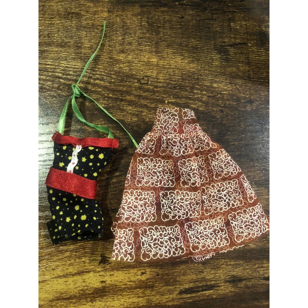 Monster High Doll Ghoulia Yelps Skull Shores‎ Swim Suit & Cover up